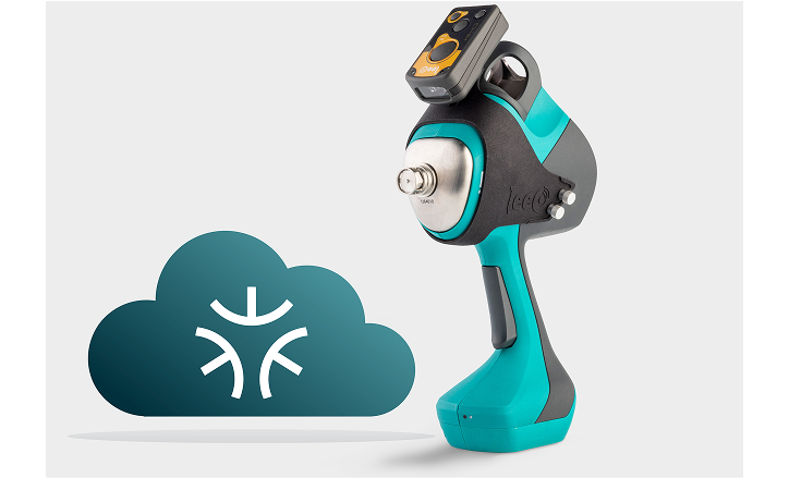 Dispositivos Idal e LeeO conectados, al lado de un icono de una nube con el logotipo Protect & Connect